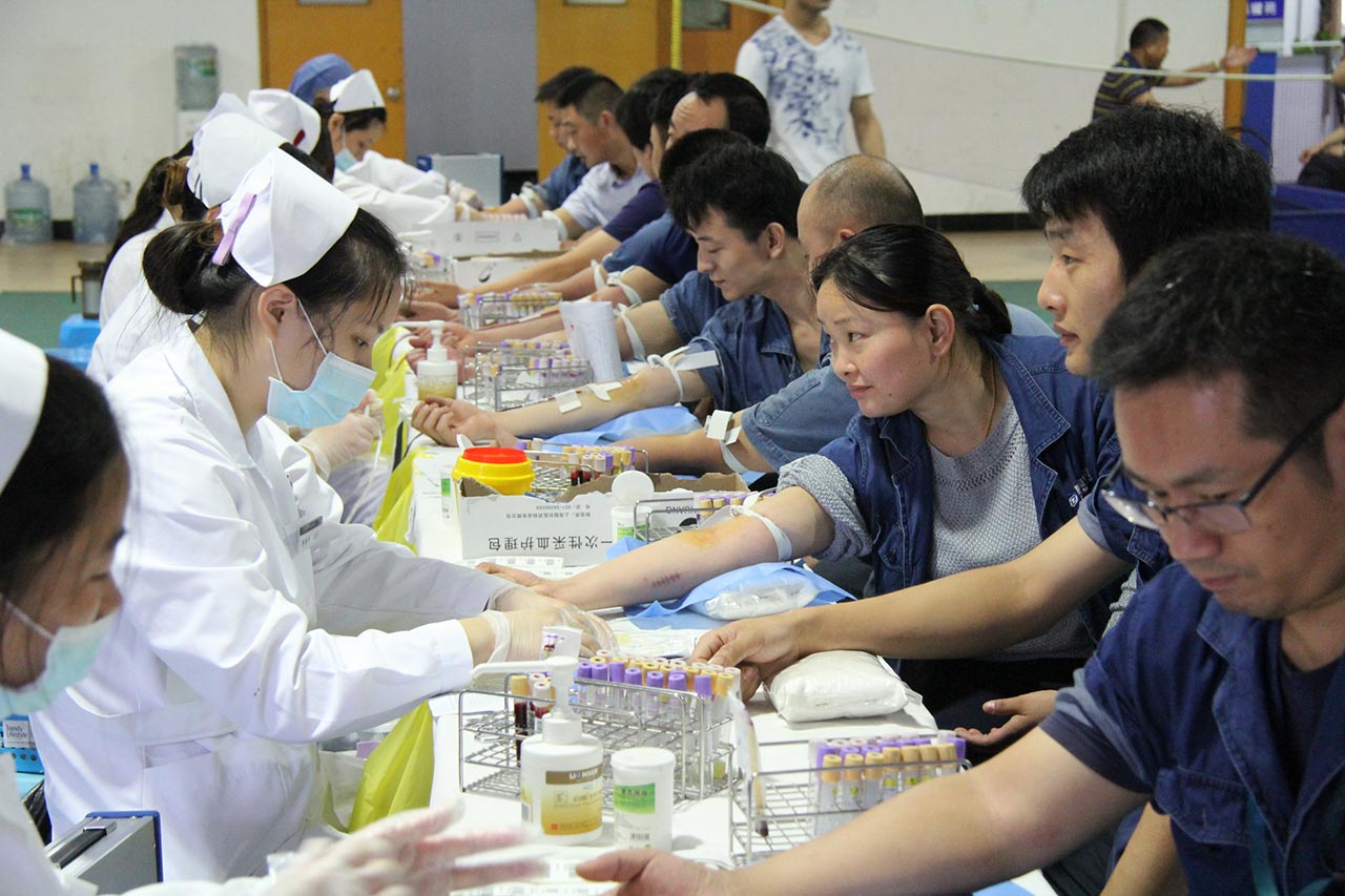 送料機(jī)廠無(wú)償獻(xiàn)血 送料機(jī)廠無(wú)償獻(xiàn)血