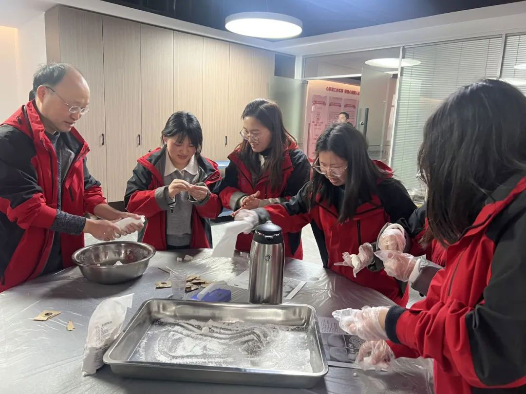三合一送料機(jī)工廠元宵節(jié)活動(dòng)